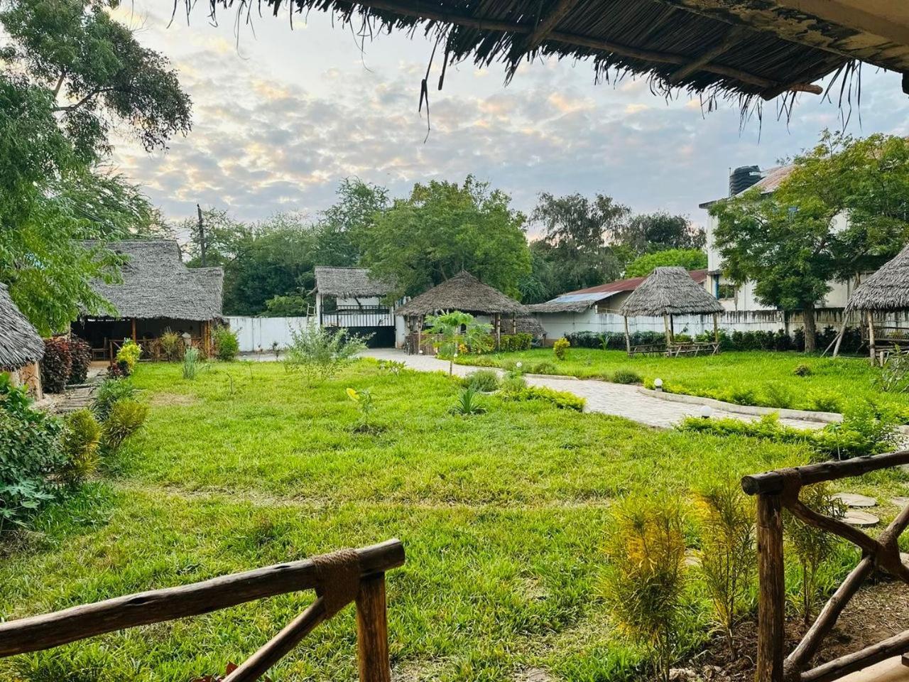 Hotel Zanzigo Nungwi Esterno foto